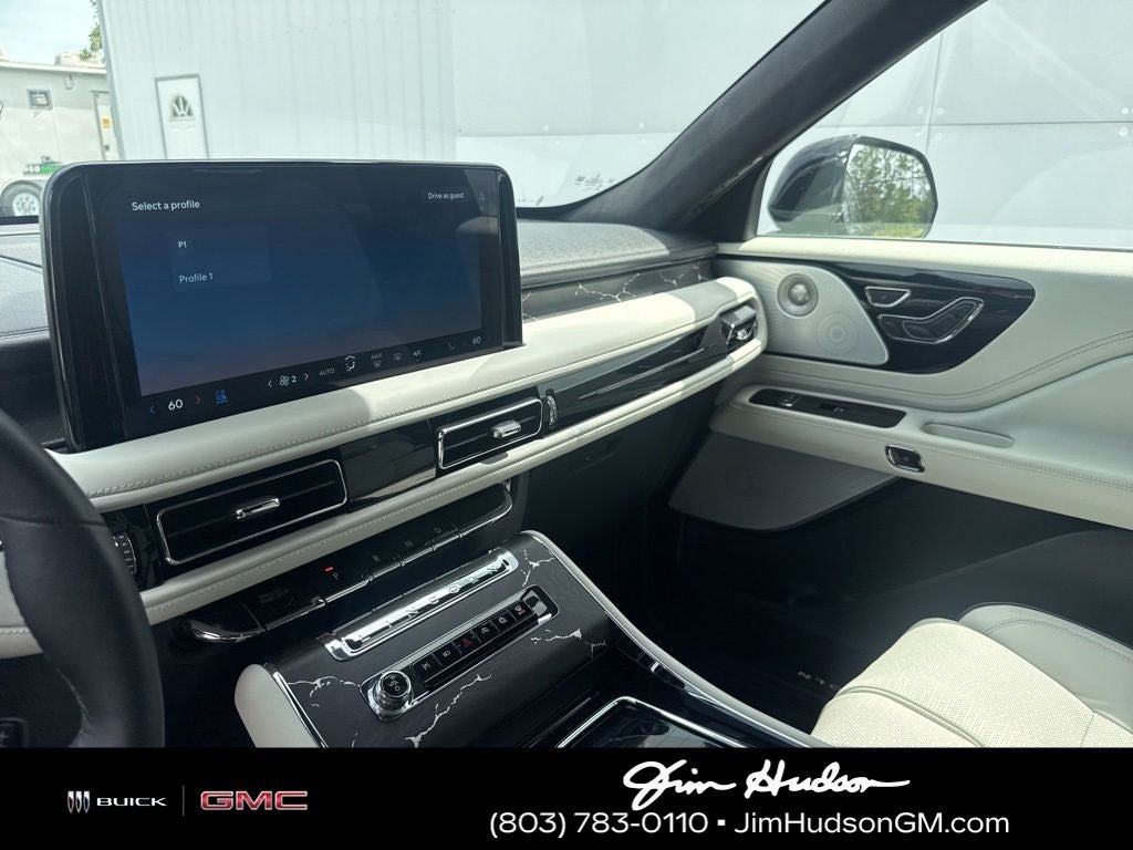 2025 Lincoln Aviator Black Label