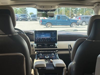2023 Lincoln Navigator L Reserve