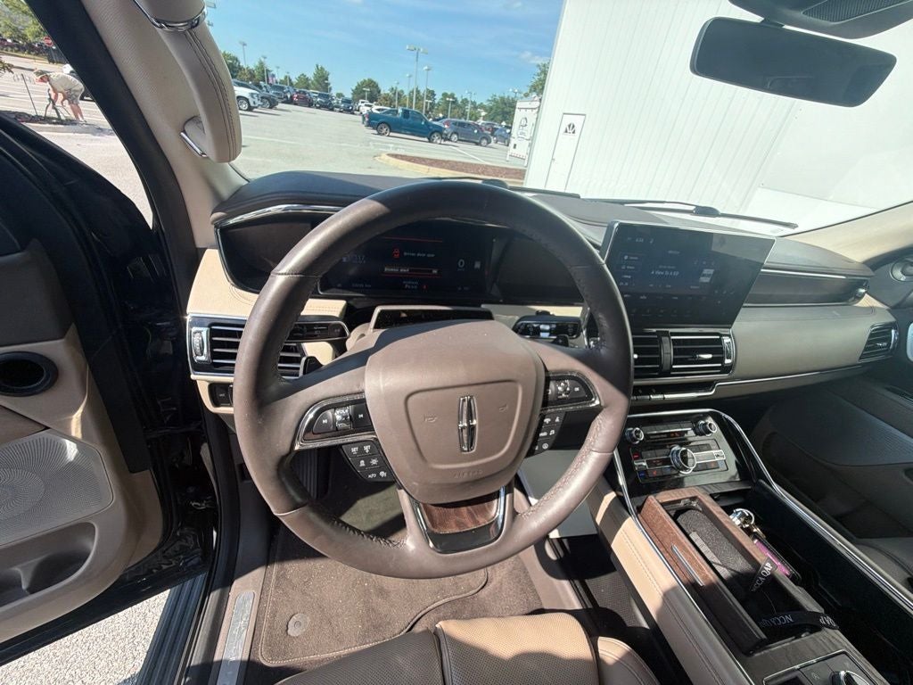 2023 Lincoln Navigator L Reserve