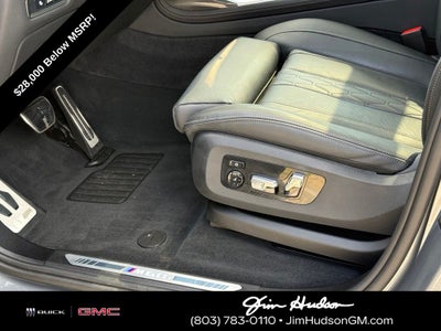 2024 BMW X7 M60i