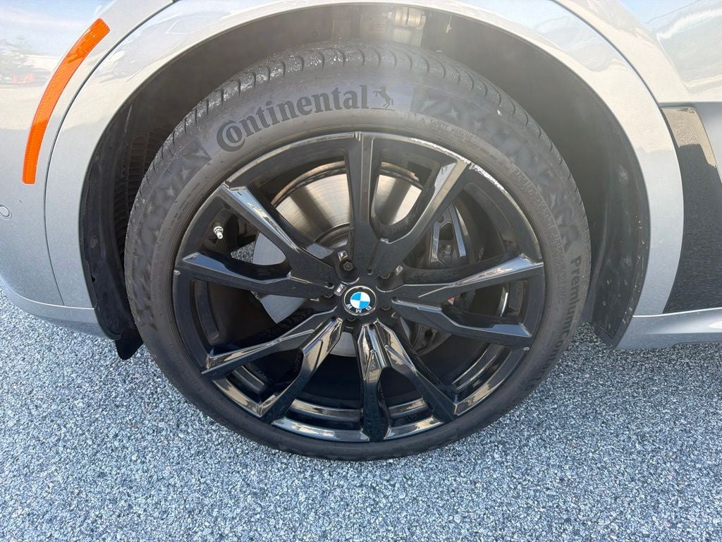 2024 BMW X7 M60i