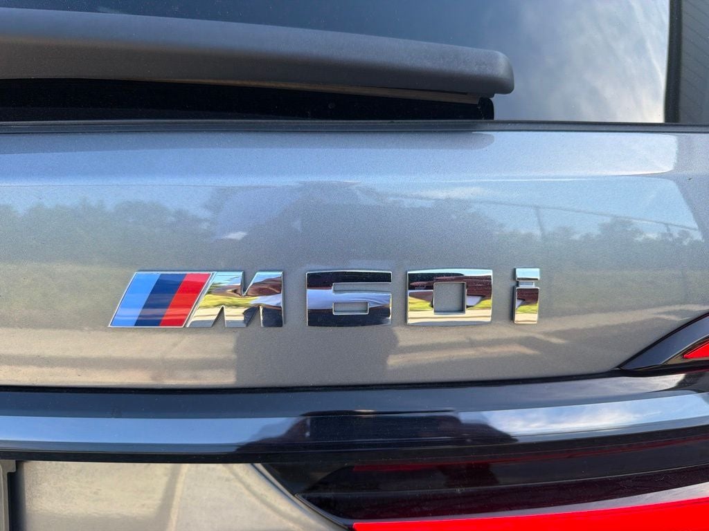 2024 BMW X7 M60i