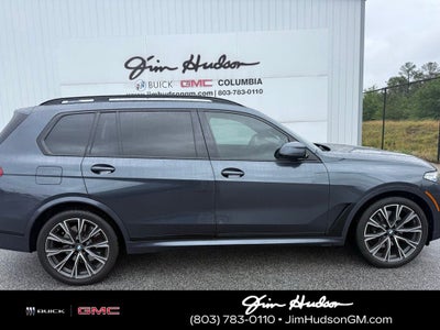 2022 BMW X7 M50i