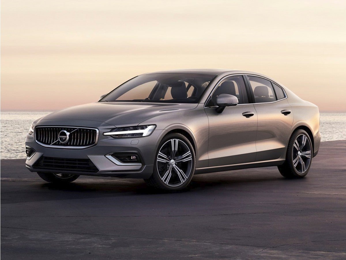 2022 Volvo S60 B5 Momentum