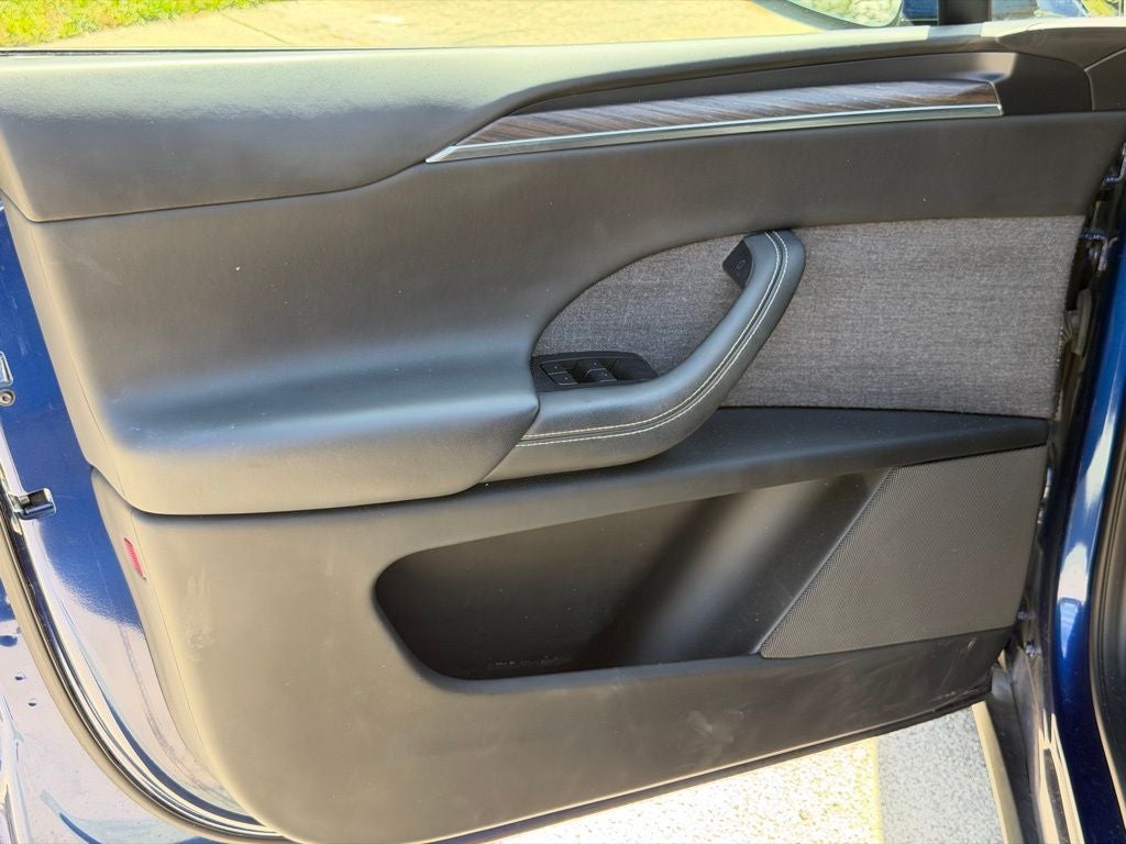 2023 Tesla Model X Standard Range