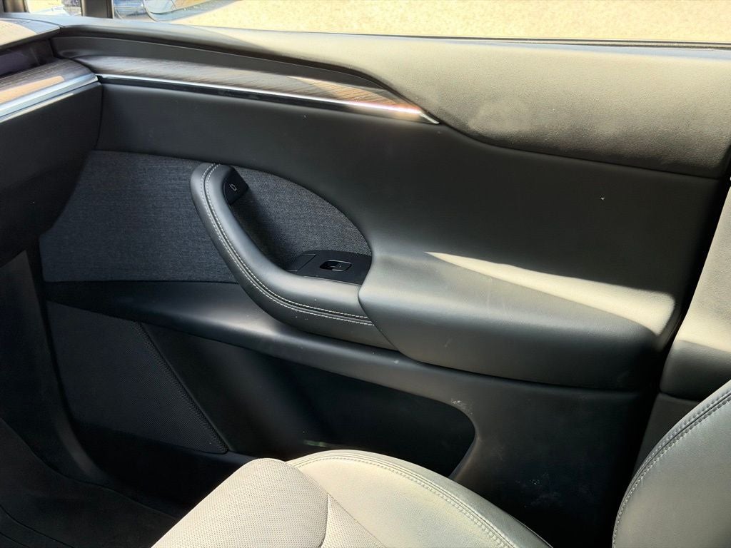 2023 Tesla Model X Standard Range