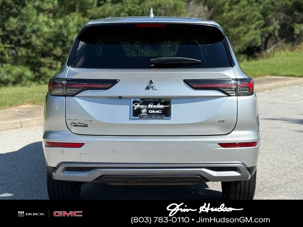 2025 Mitsubishi Outlander SE