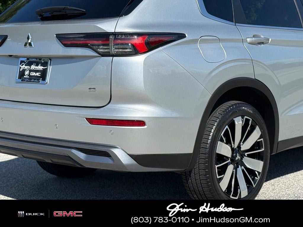 2025 Mitsubishi Outlander SE