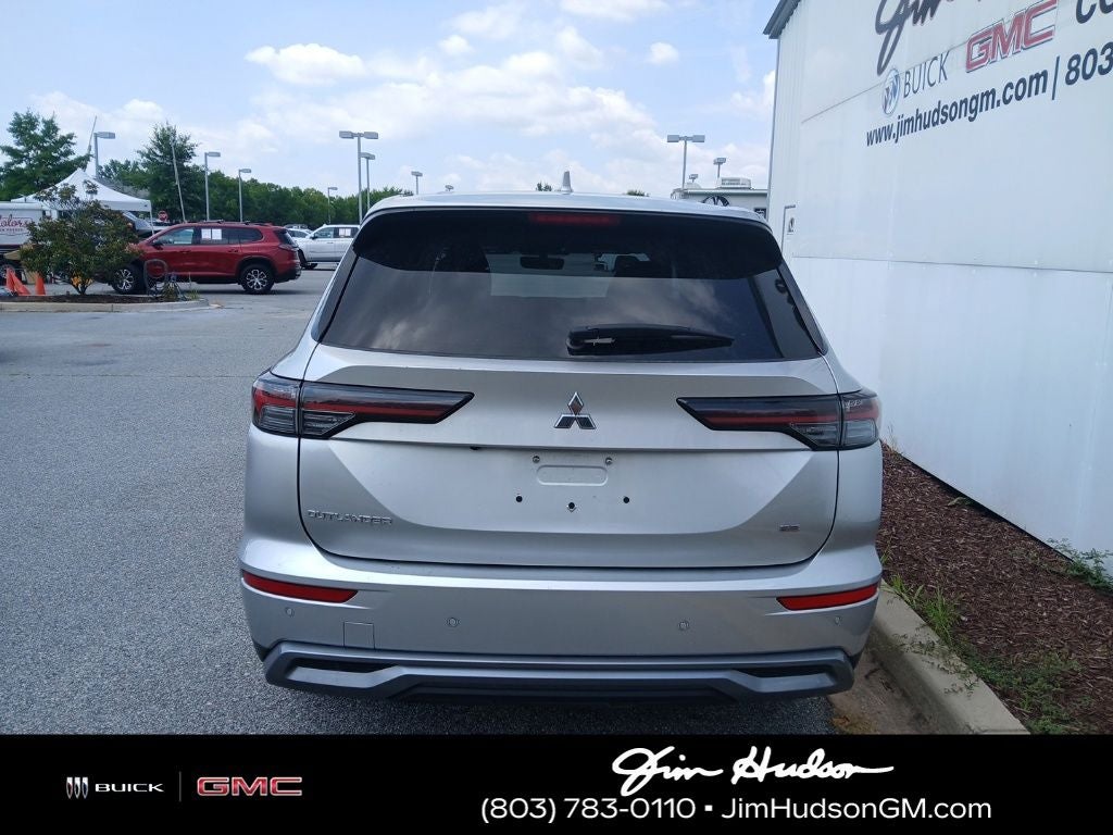2025 Mitsubishi Outlander SE