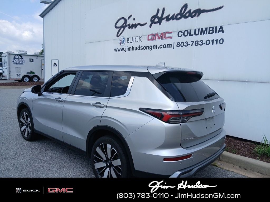 2025 Mitsubishi Outlander SE