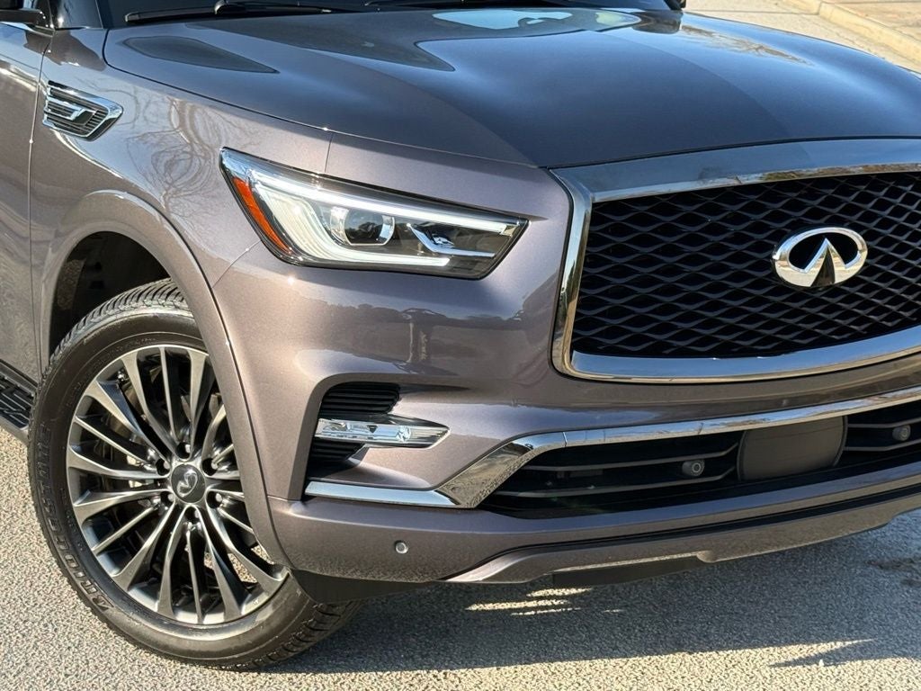 2023 INFINITI QX80 Premium Select