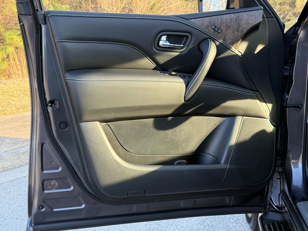 2023 INFINITI QX80 Premium Select