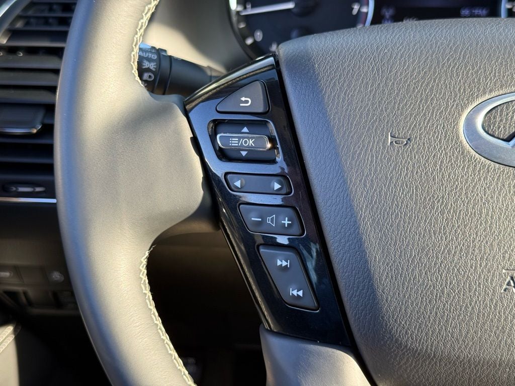 2023 INFINITI QX80 Premium Select