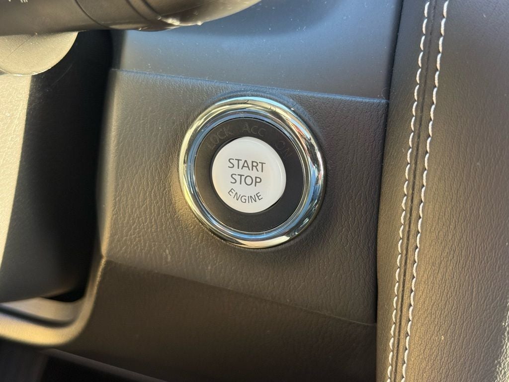 2023 INFINITI QX80 Premium Select