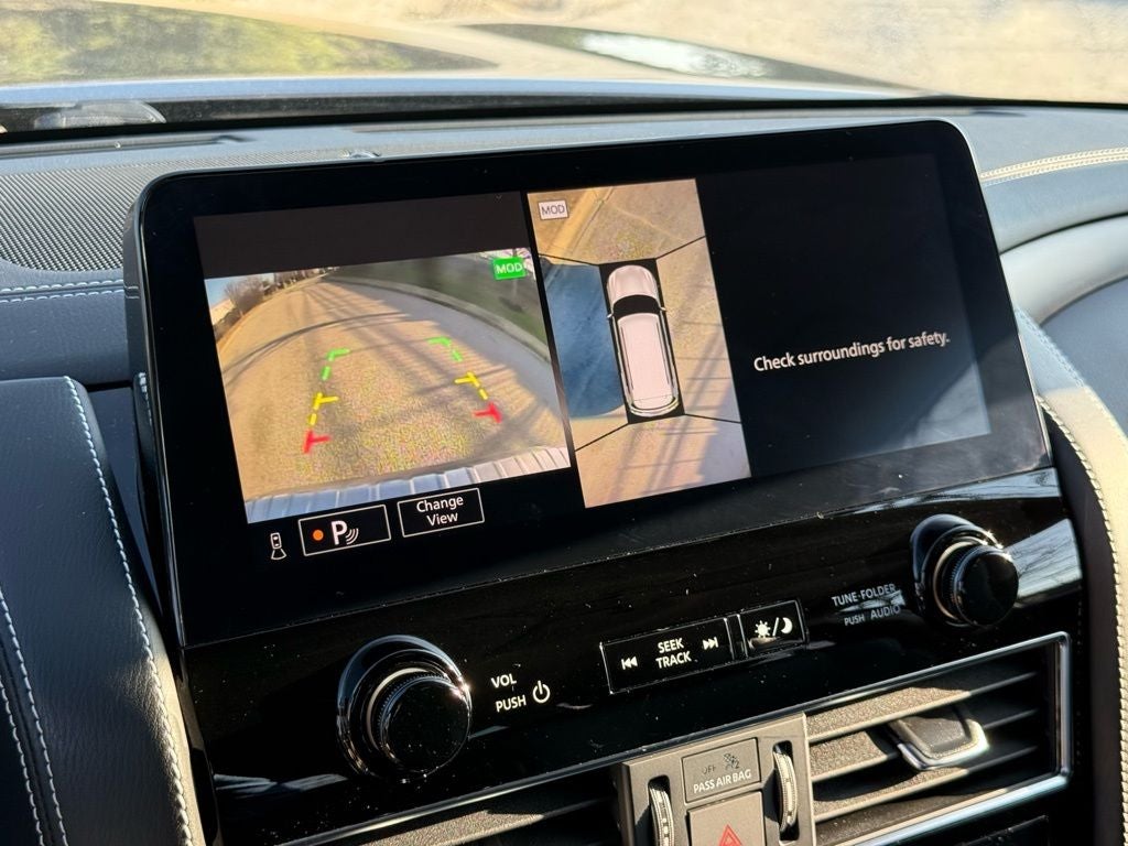 2023 INFINITI QX80 Premium Select