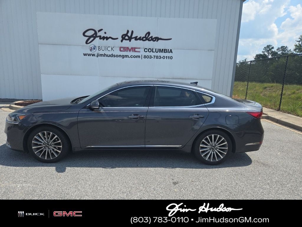 2017 Kia Cadenza Technology