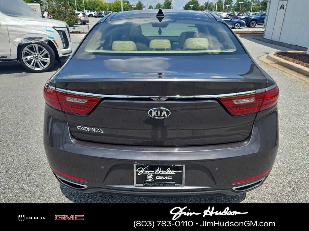 2017 Kia Cadenza Technology