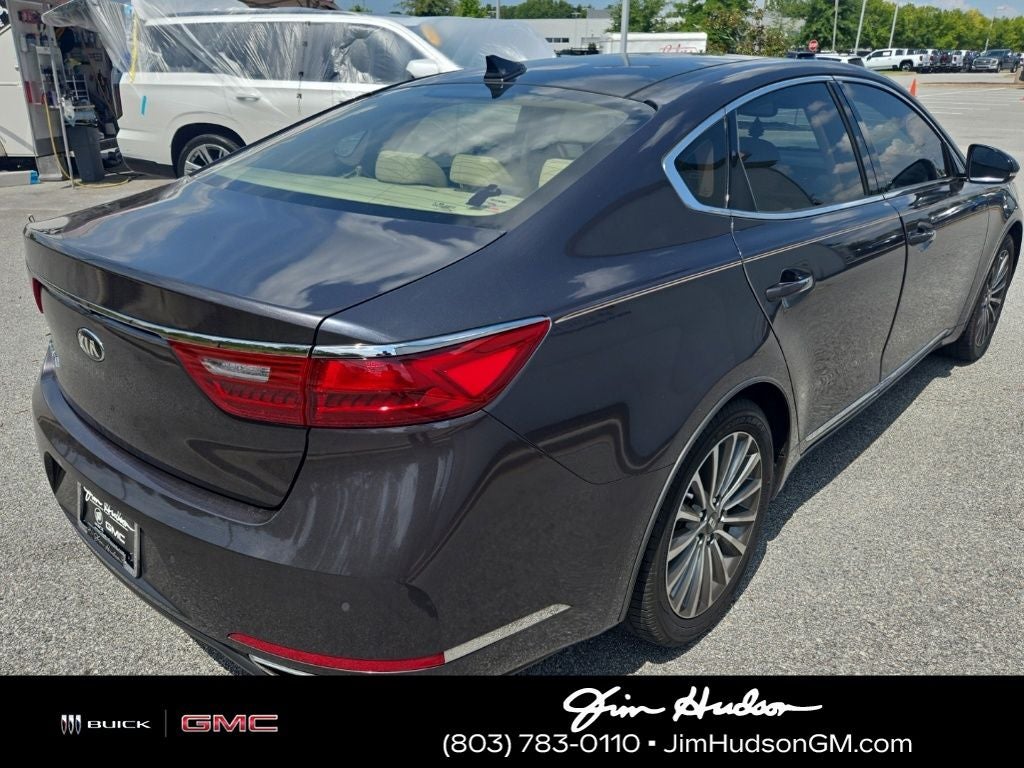 2017 Kia Cadenza Technology