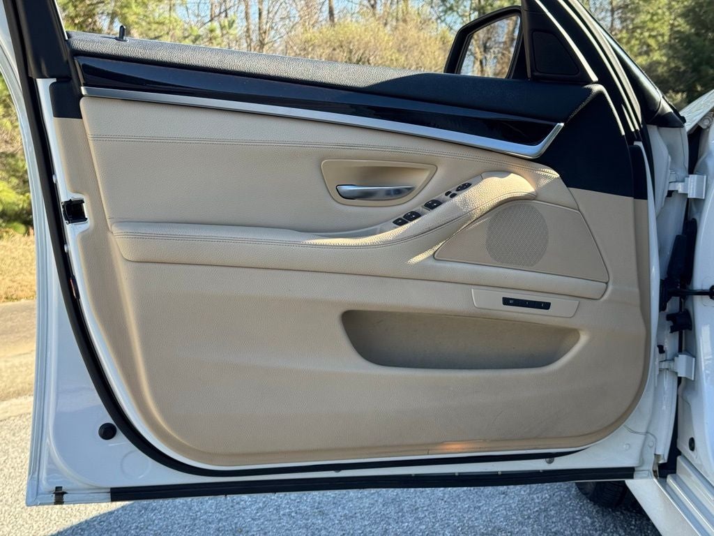 2015 BMW 5 Series 528i