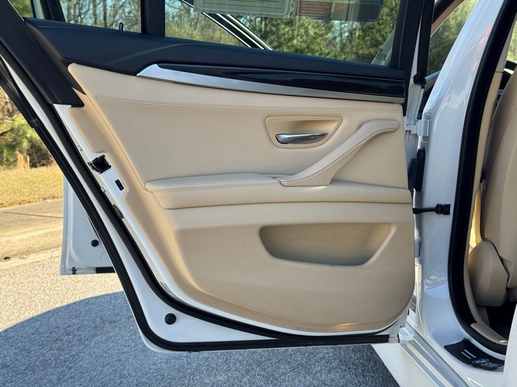 2015 BMW 5 Series 528i