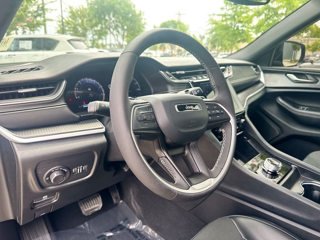 2025 Jeep Grand Cherokee L Altitude BACKED BY HUDSON