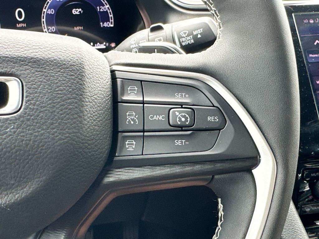 2025 Jeep Grand Cherokee L Altitude BACKED BY HUDSON