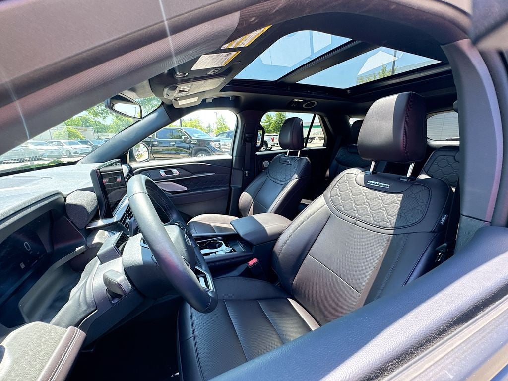 2025 Ford Explorer Platinum ULTIMATE/ BACKED BY HUDSON