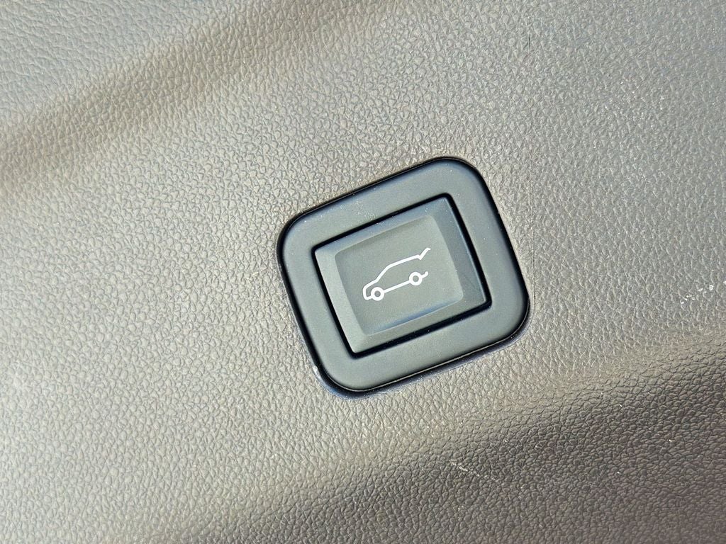 2024 GMC Yukon SLT BACKED BY HUDSON