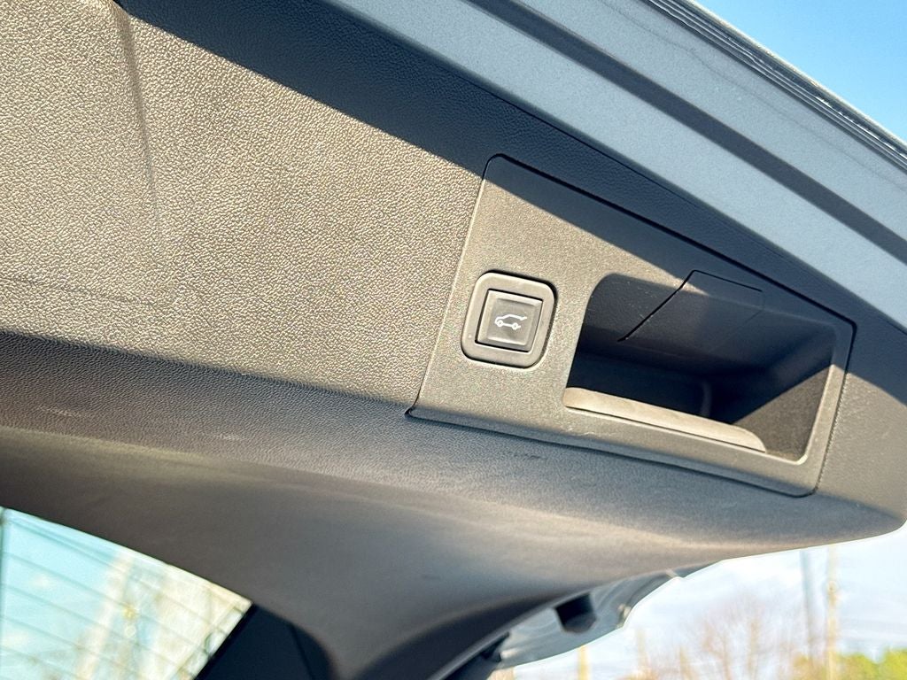 2024 Cadillac XT5 Premium Luxury BACKED BY HUDSON