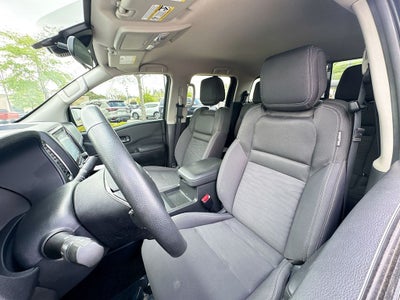 2024 Nissan Frontier SV