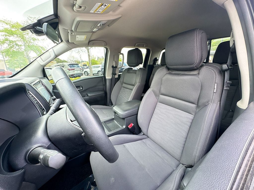 2024 Nissan Frontier SV