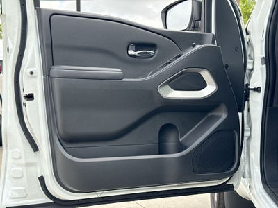 2024 Nissan Frontier SV