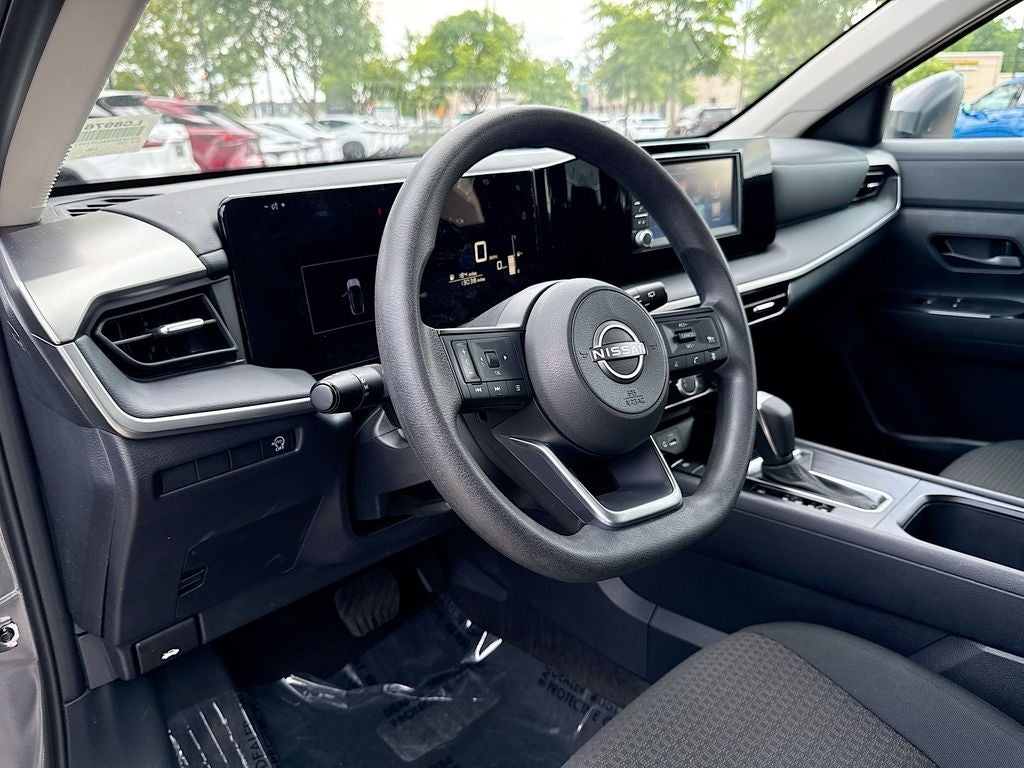 2025 Nissan Kicks S
