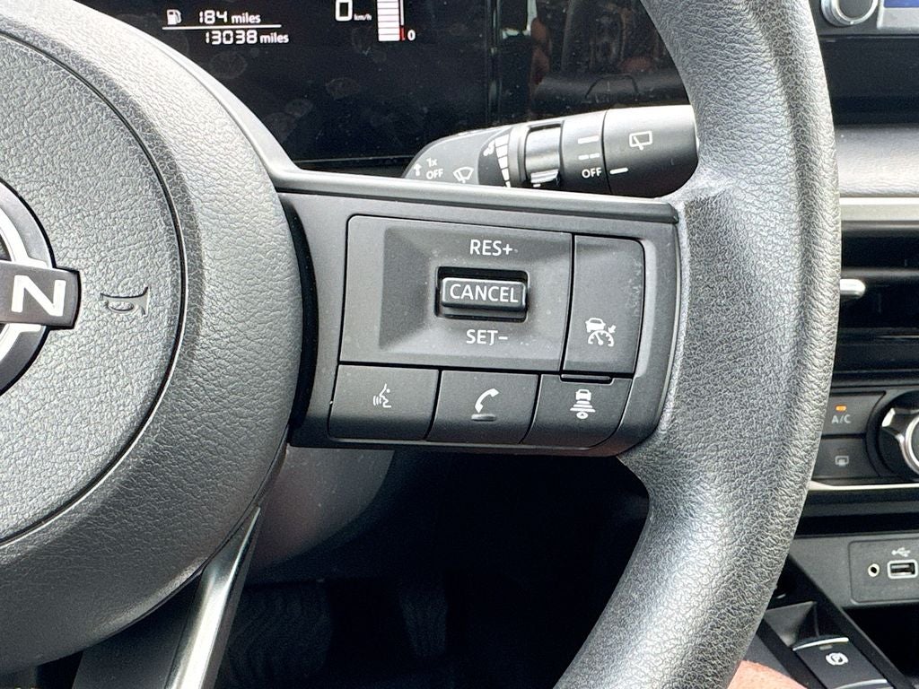 2025 Nissan Kicks S