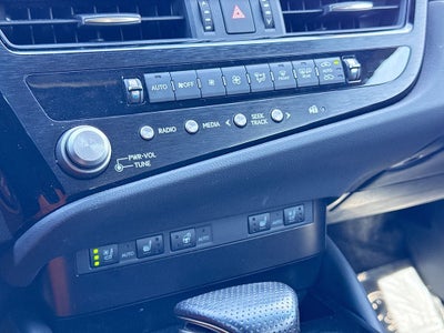 2023 Lexus ES 300h F SPORT HANDLING/ L/CERTIFIED