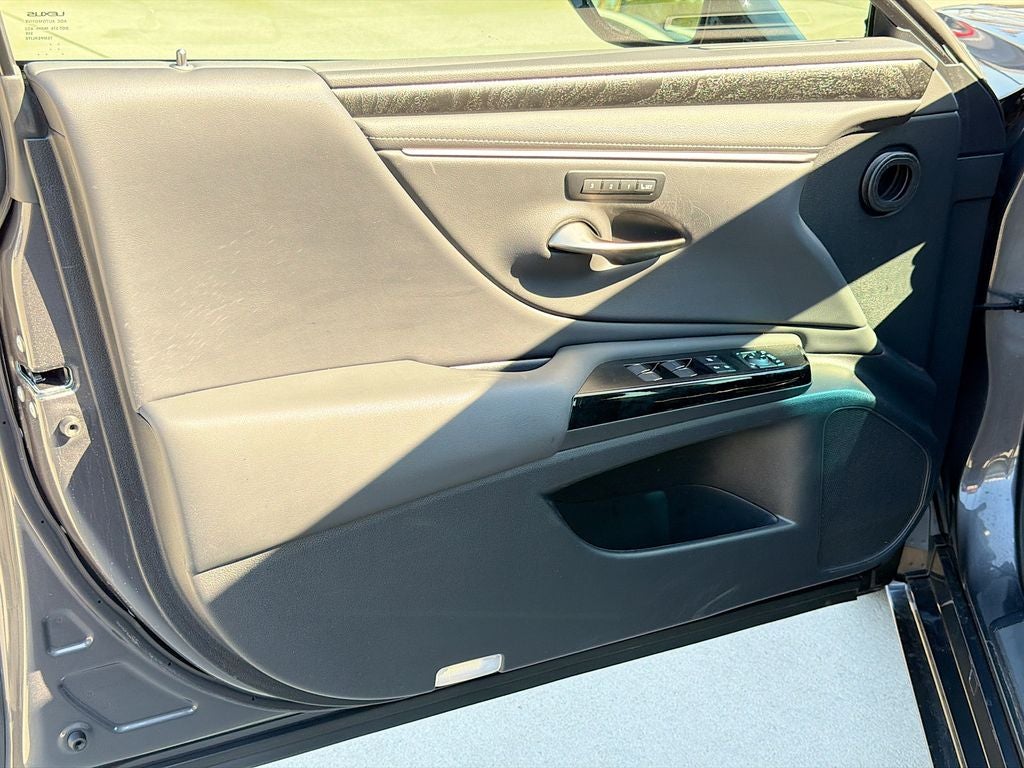 2023 Lexus ES 250 L/CERTIFIED