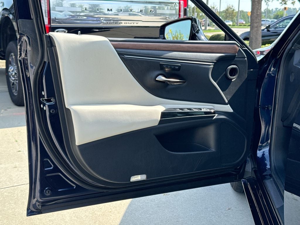 2025 Lexus ES 350 L/CERTIFIED