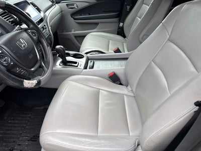 2016 Honda Pilot EX-L w/Rear Entertainment System