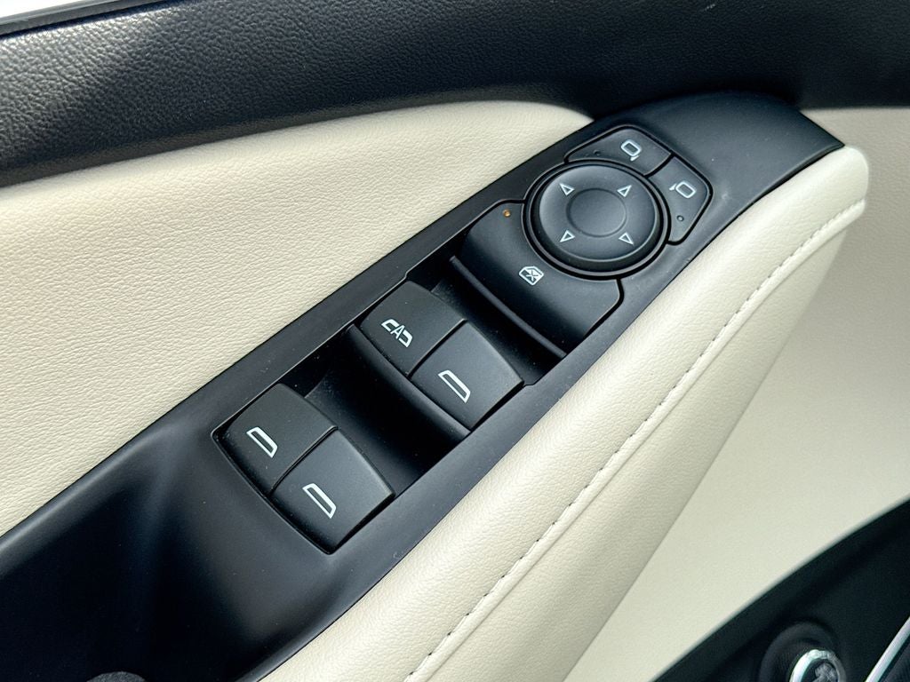 2023 Buick Enclave Essence BACKED BY HUDSON