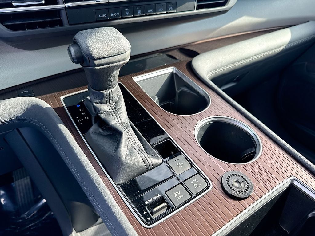 2021 Toyota Sienna LE 8 Passenger