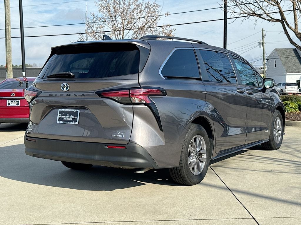 2021 Toyota Sienna LE 8 Passenger