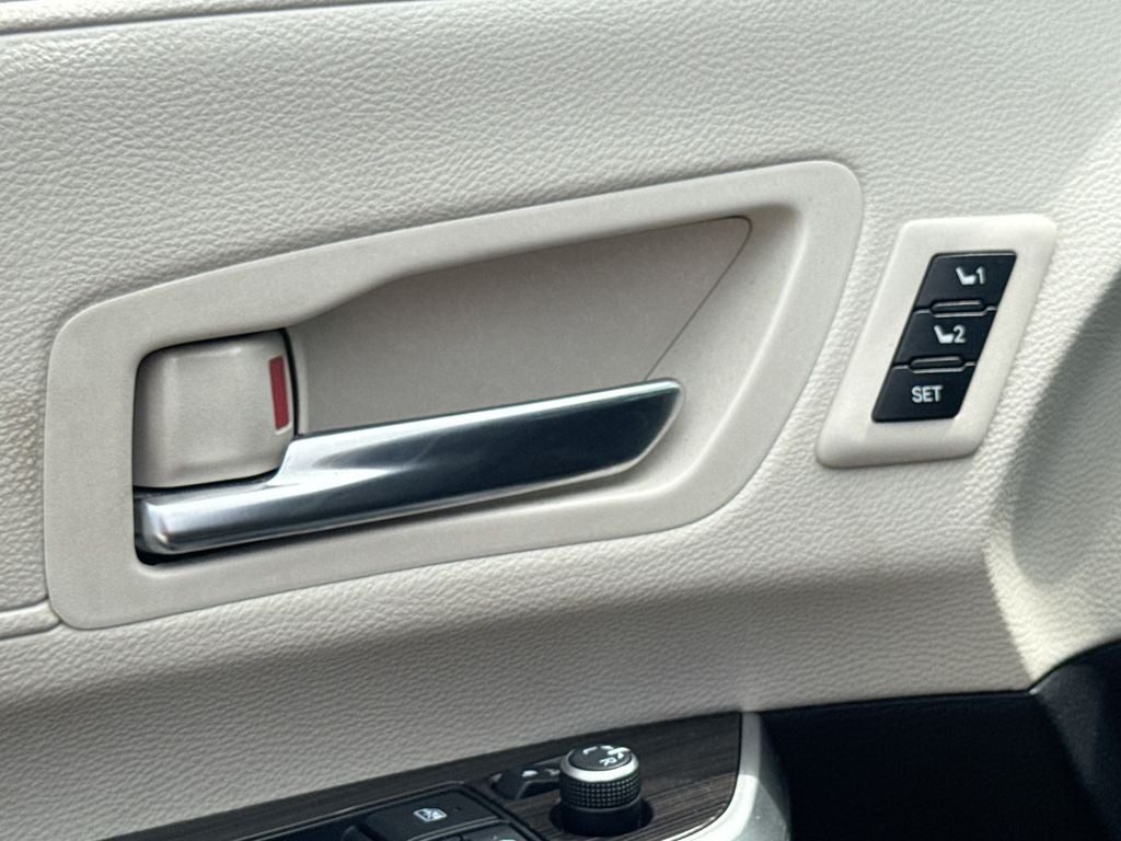 2021 Toyota Sienna Platinum 7 Passenger