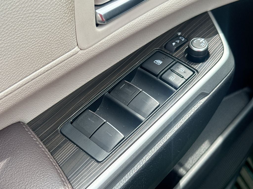 2021 Toyota Sienna Platinum 7 Passenger