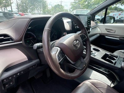 2021 Toyota Sienna Platinum 7 Passenger