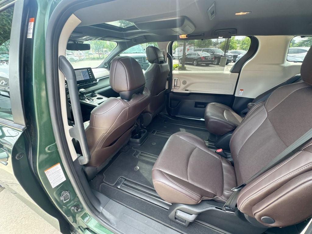 2021 Toyota Sienna Platinum 7 Passenger