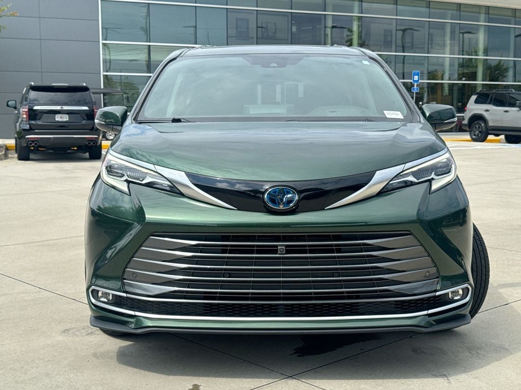 2021 Toyota Sienna Platinum 7 Passenger