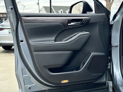 2021 Toyota Highlander Platinum BACKED BY HUDSON