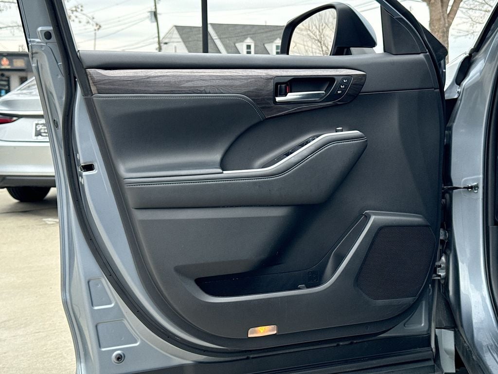 2021 Toyota Highlander Platinum BACKED BY HUDSON