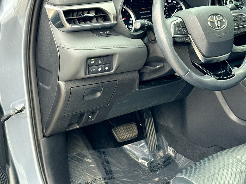 2021 Toyota Highlander Platinum BACKED BY HUDSON