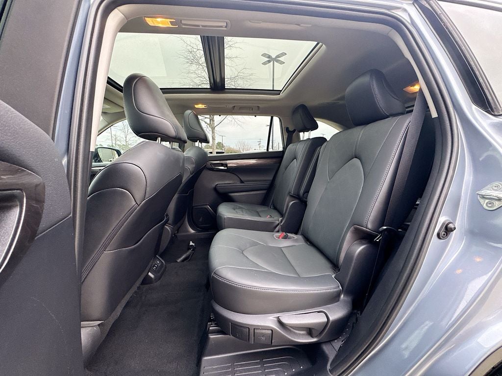 2021 Toyota Highlander Platinum BACKED BY HUDSON